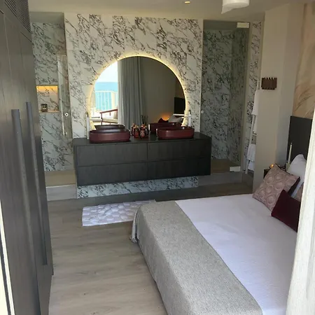 Seazen, Frontline Penthouse In Lägenhet Sitges