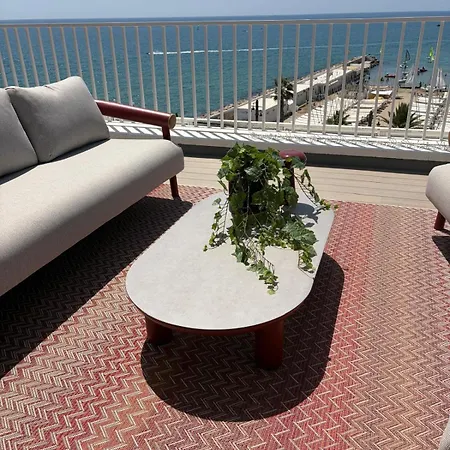 Lägenhet Seazen, Frontline Penthouse In